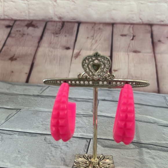 BARBIECORE pink spike pierced hoops earrings - Picture 3 of 6